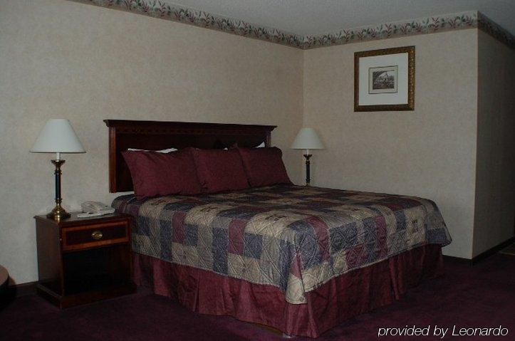 Shiretown Inn & Suites Houlton الغرفة الصورة
